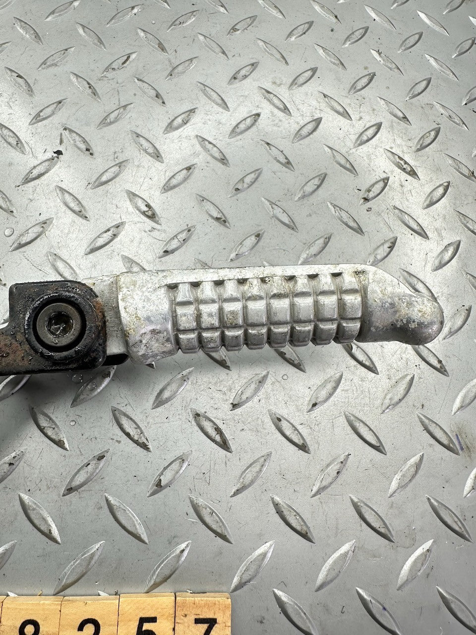 Suzuki RG500 RG400 GS500 OEM R/H Pillion Footrest Footpeg & Bracket