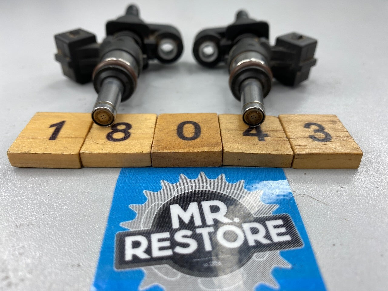 BMW F800S S1000RR S1000XR R1200GS R1200R Injection Valves (Pair) 13617672335