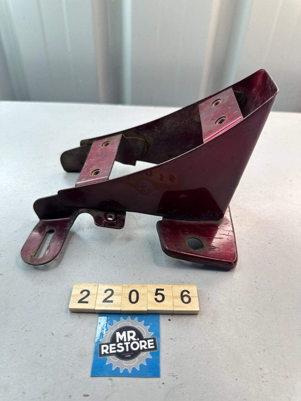 Kawasaki GT550 Z550 1983-84 Taillight Bracket 23036-1047-H3