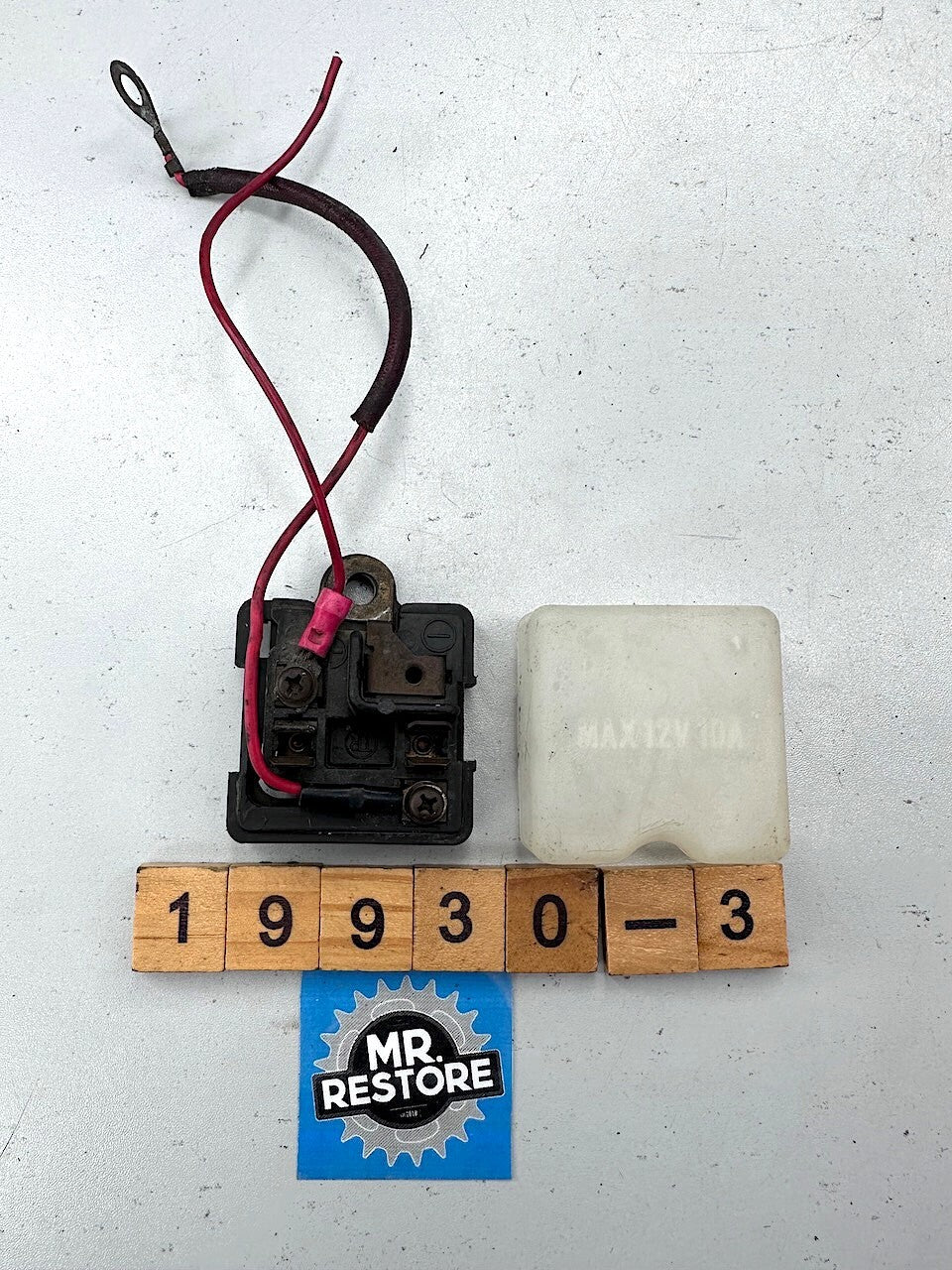 Suzuki GS1000 GS850 GS550 GS500 Power Source Terminal & Cover 38850-47000