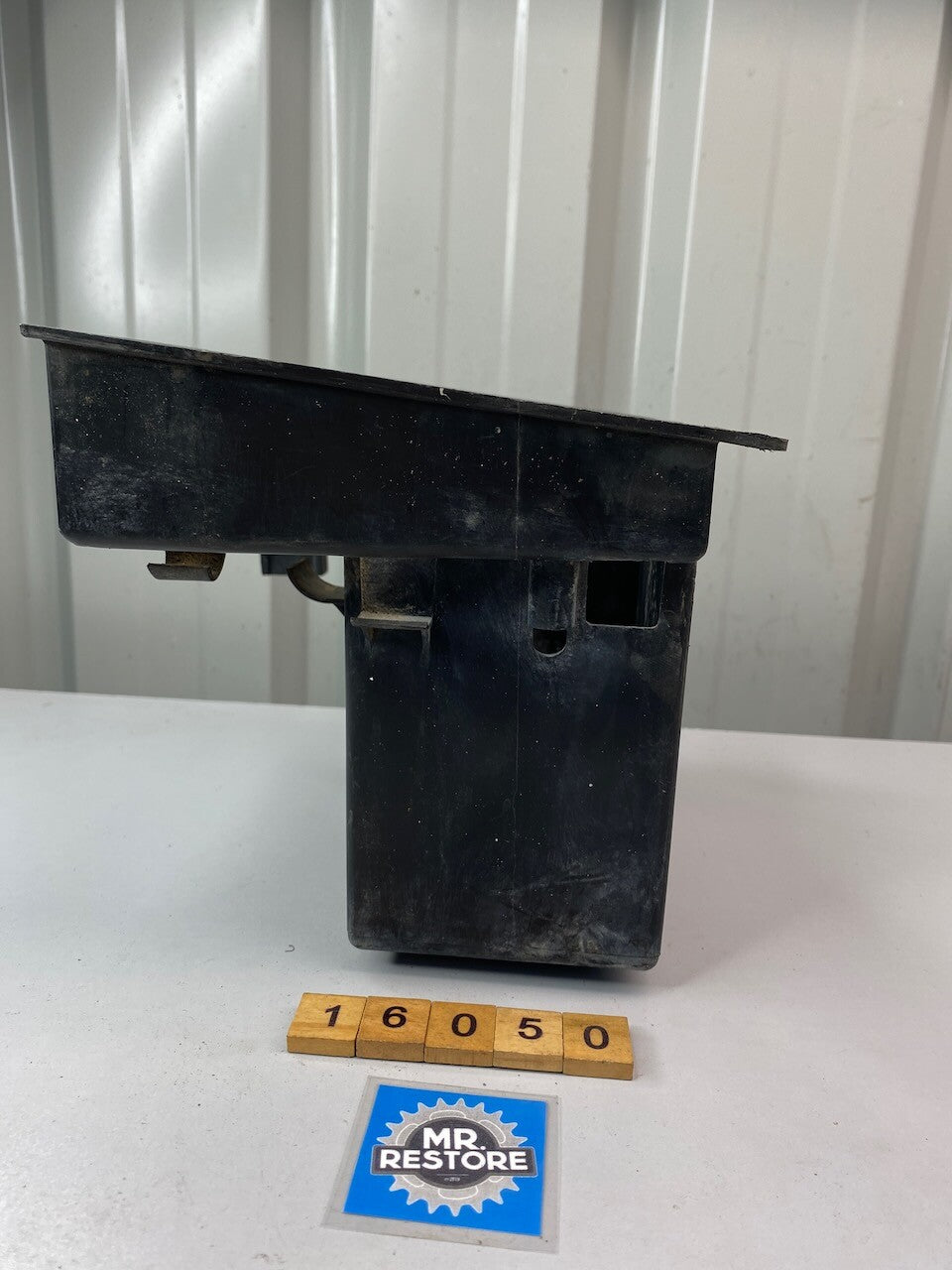 Kawasaki GPZ900 R ZX900 Battery Case Holder 32097-1102