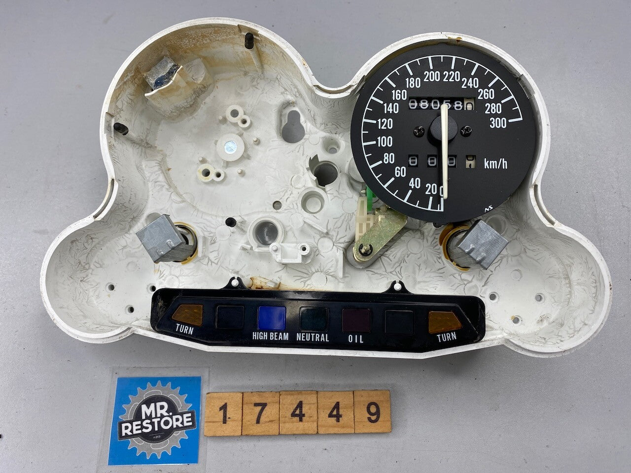 Kawasaki ZX10 Speedometer & Case KMH - Tested - Only showing 8,000ks 25001-1730