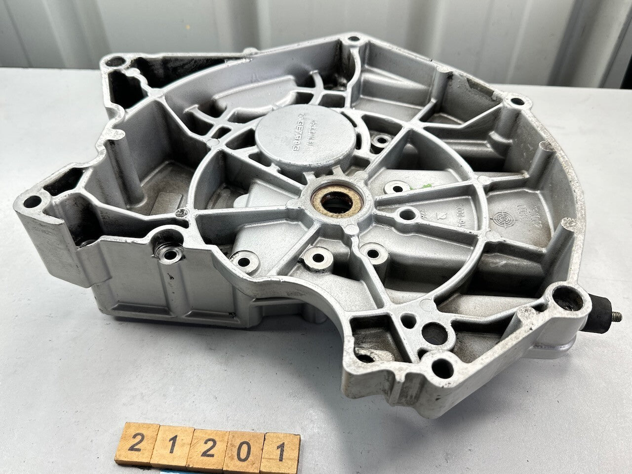 BMW R1150GS R1100RS R1150R R1200C R1100S Transmission Gearbox Case 4240011091