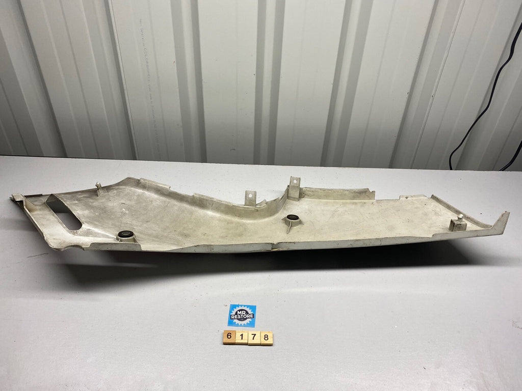 Yamaha FZR 250 2KR R/H Side Panel 1986