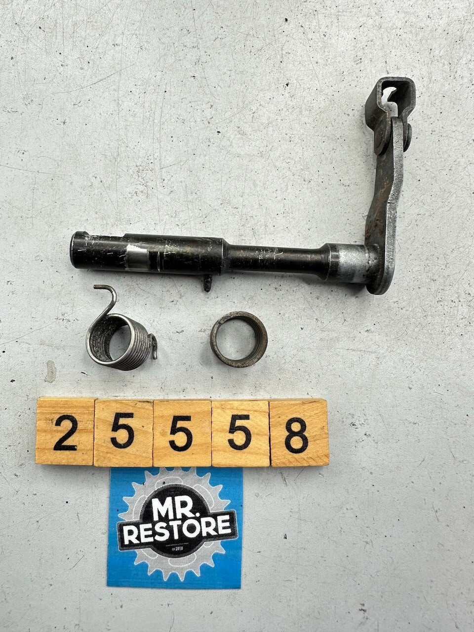Honda XR350 R '85' Clutch Actuator Arm & Springs 22810-KN5-671