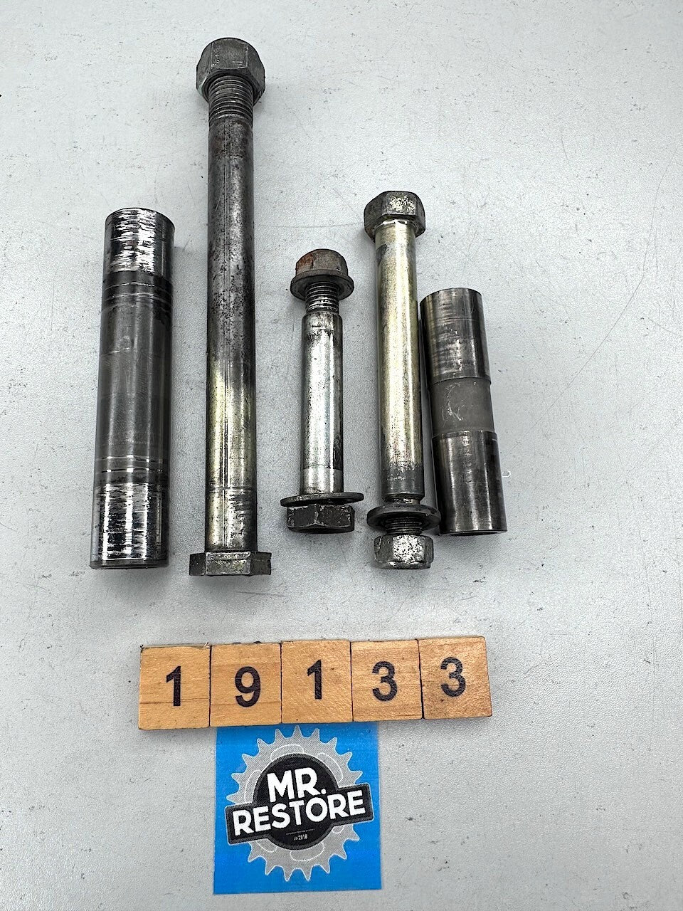 Yamaha RZ250 RZ350 RD250LC RD350LC YPVS Relay Arm Pivot Bolts & Bushes