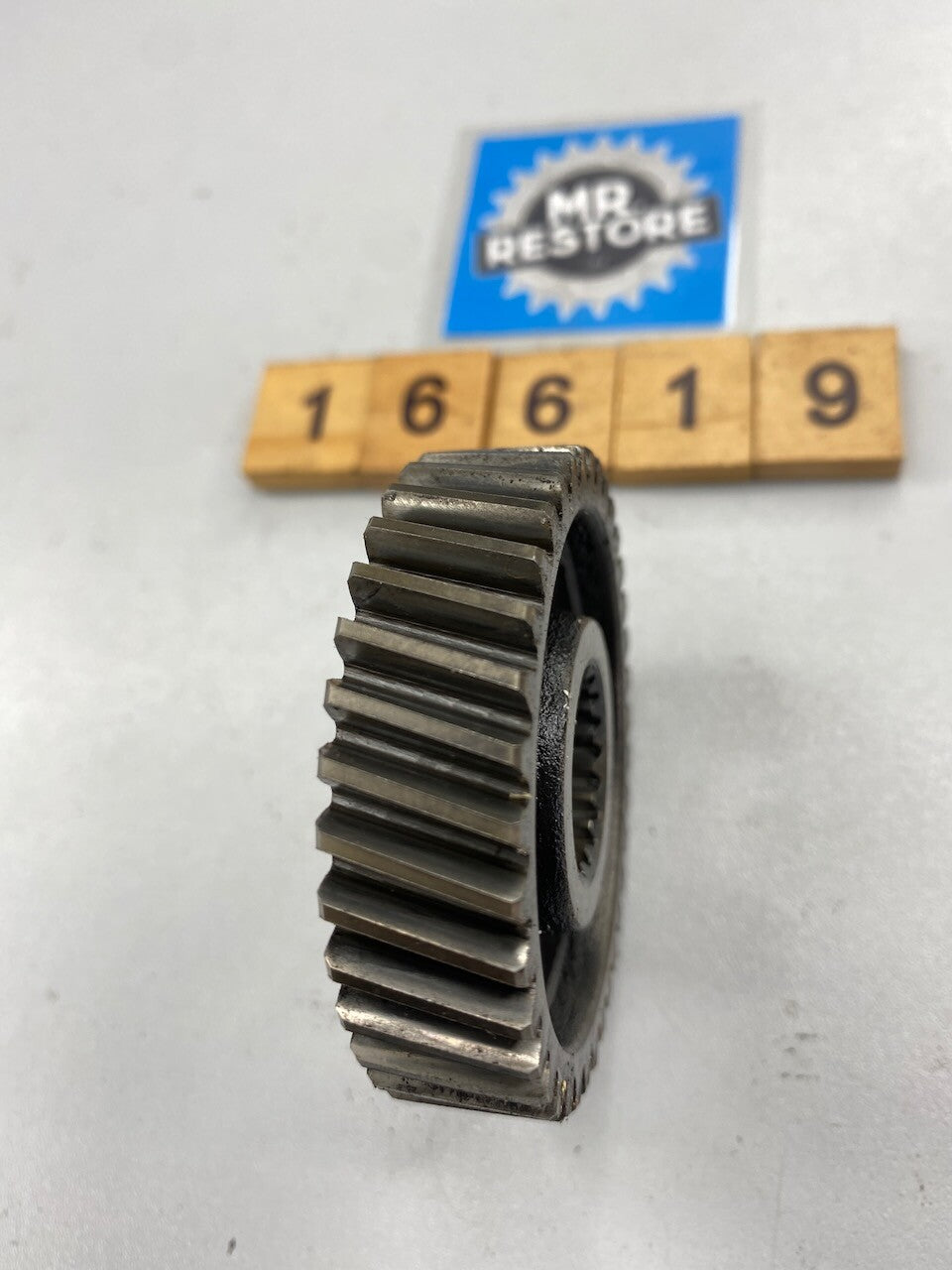 Honda CH250 Spacy CN250 Counter Gear 23422-KM1-000 (37T)