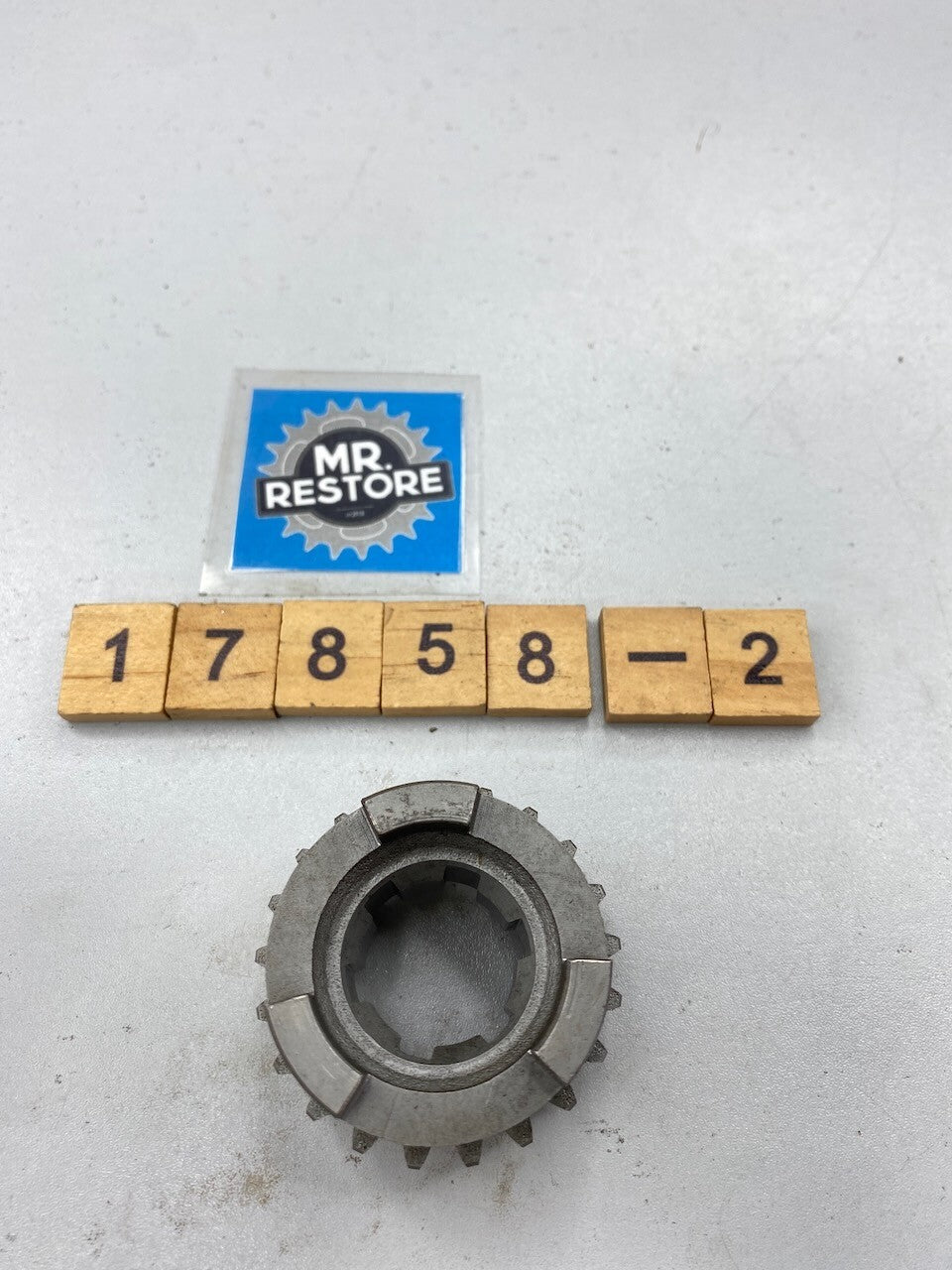 Yamaha SR500 SR400 XT500 TT500 Transmission 5th Wheel Gear 583-17251-01