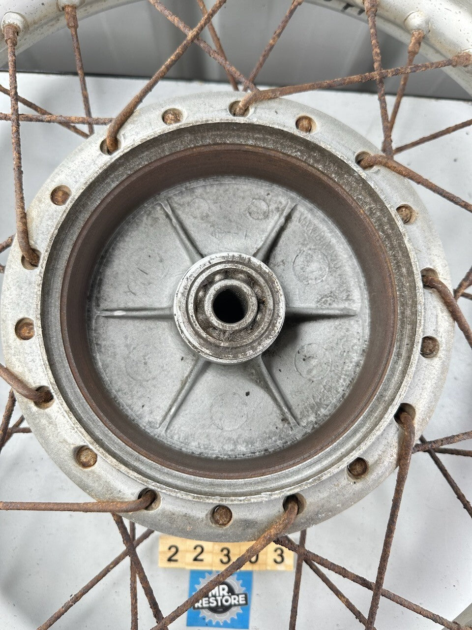 Kawasaki Vintage Motorcycle Dirt Rear Wheel (K250 F-II ?) OEM D.I.D 18x1.85