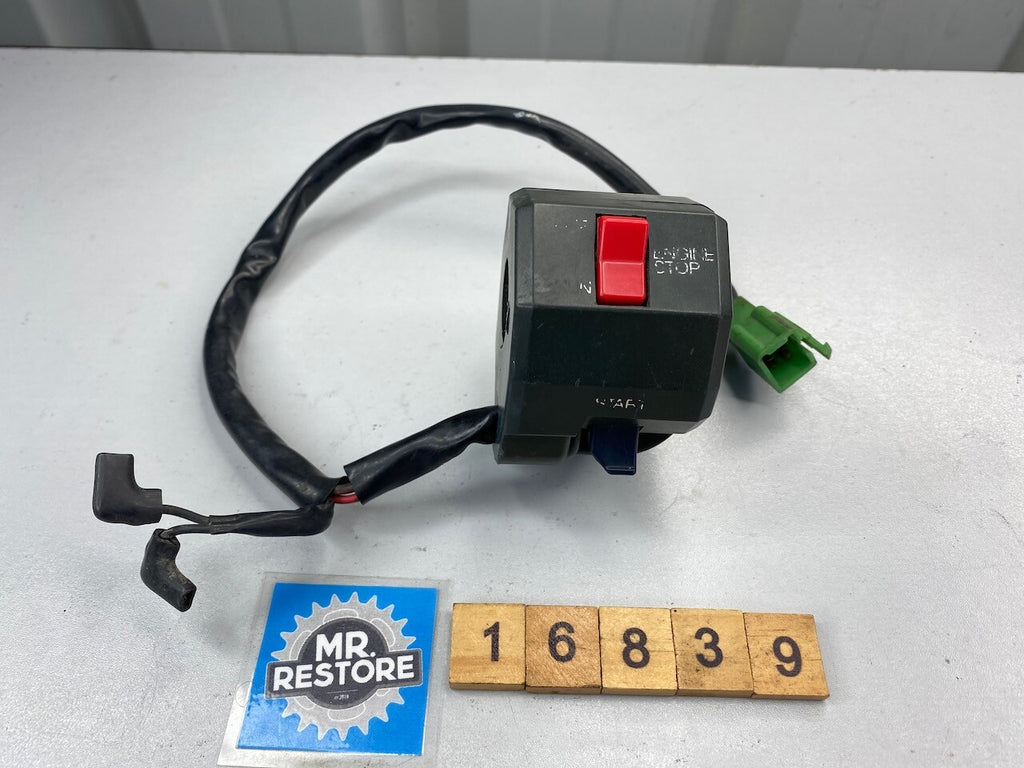 Kawasaki ZZR1100 1991 R/H Handlebar Switch 