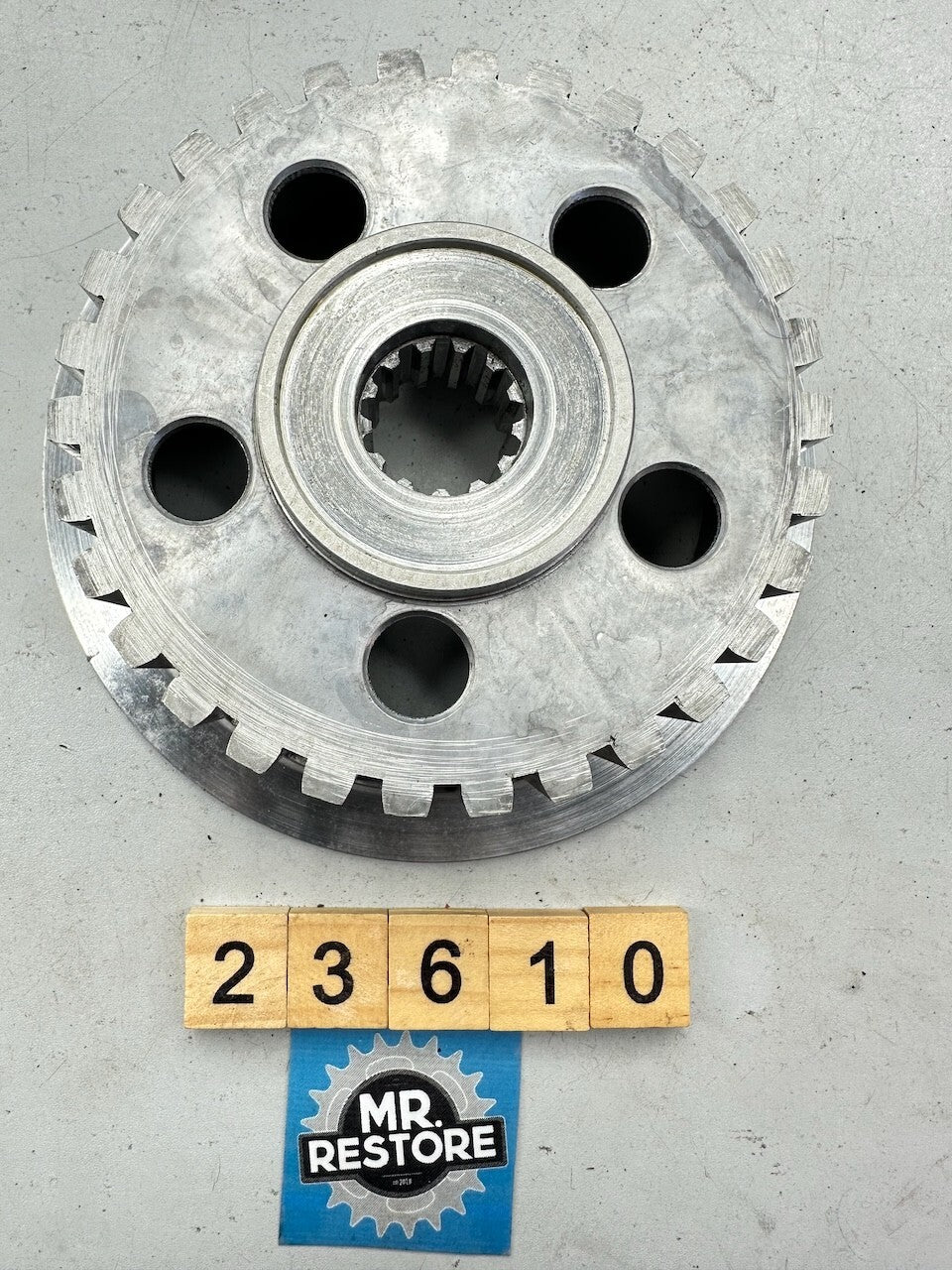 Kawasaki KR250 Clutch Centre Hub Boss 13087-1108