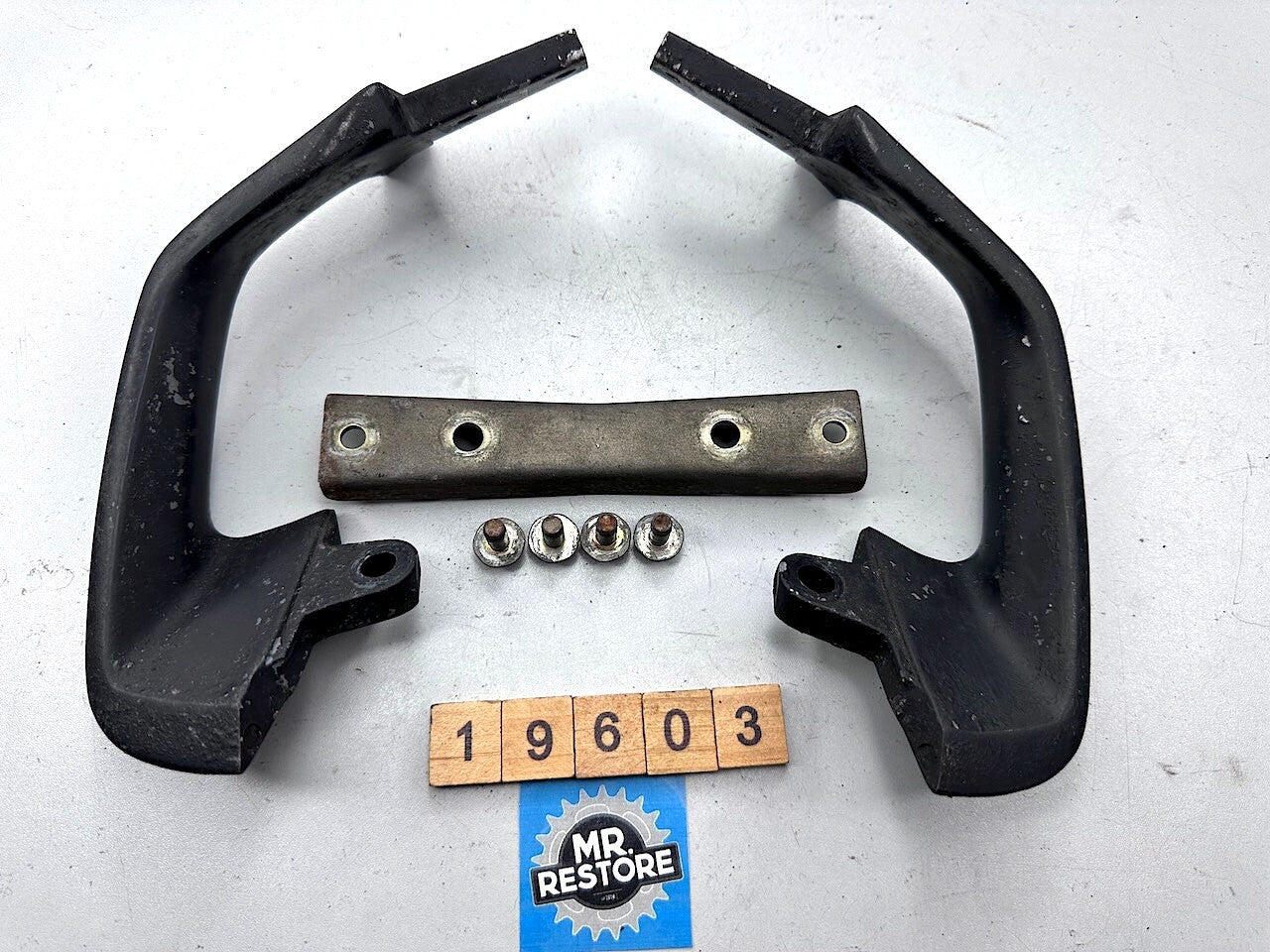 Yamaha FJ1200 Pair Rear Grab Handles, Bracket & Bolts 3CW 3CX 3CV 1988-90