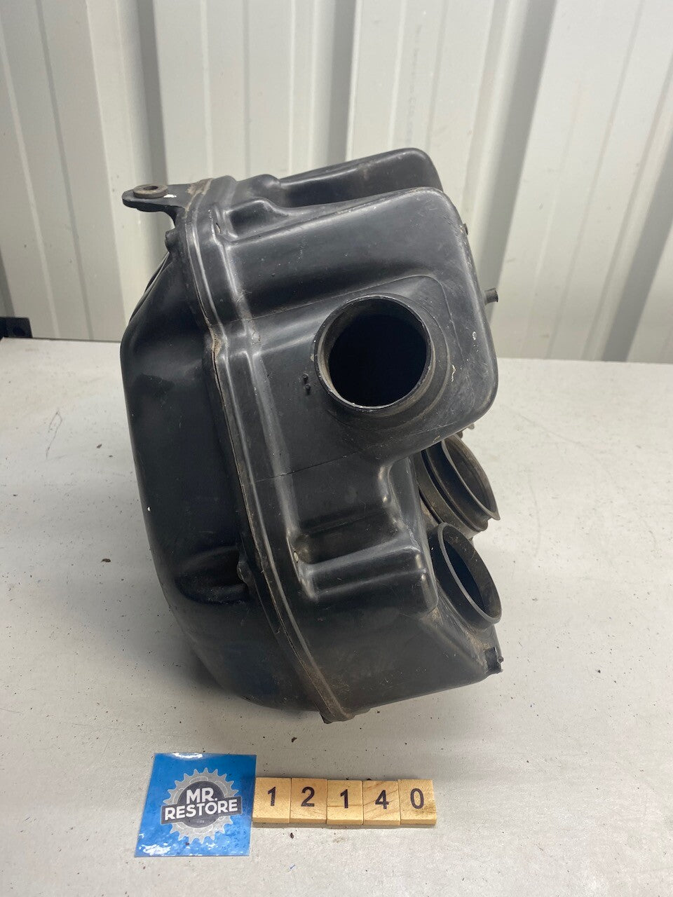 Yamaha YZF600R Thundercat 1996 Air Cleaner Box, 2 Rubbers & Clips 4TV