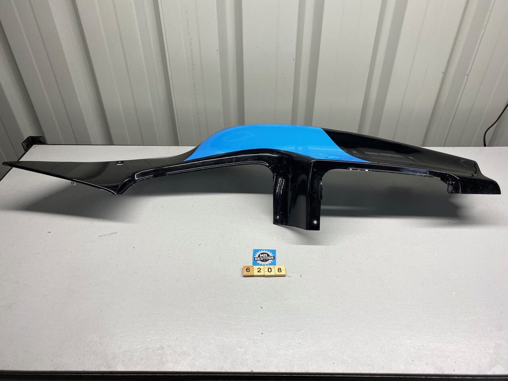 Suzuki RGV 250 M N R/H Side Cover 47111-22D0 R