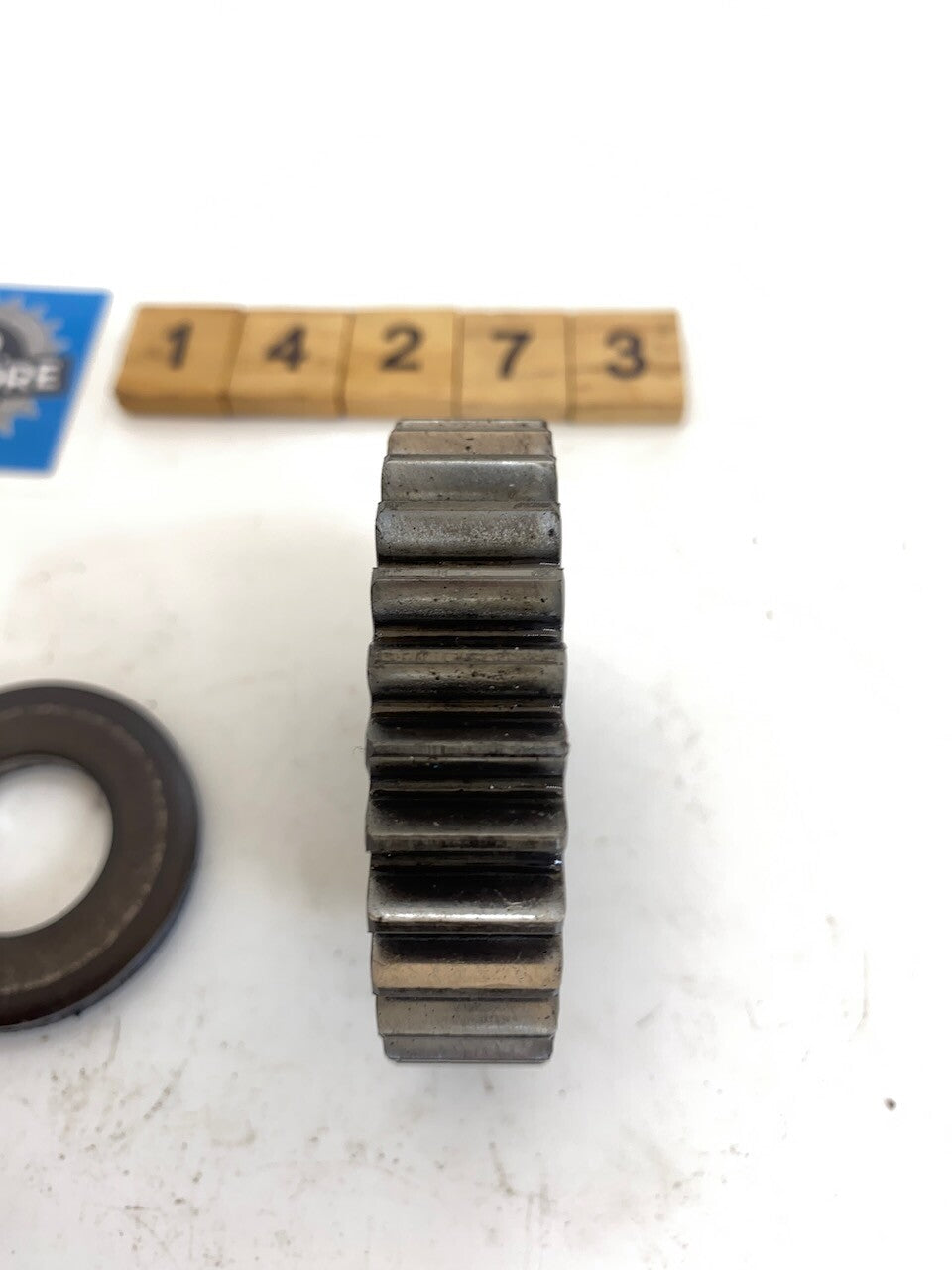 Kawasaki  Z1000 Z1100 ZX750 ZR750 Z750 Z650 GT750 Secondary Shaft Gear 13121037