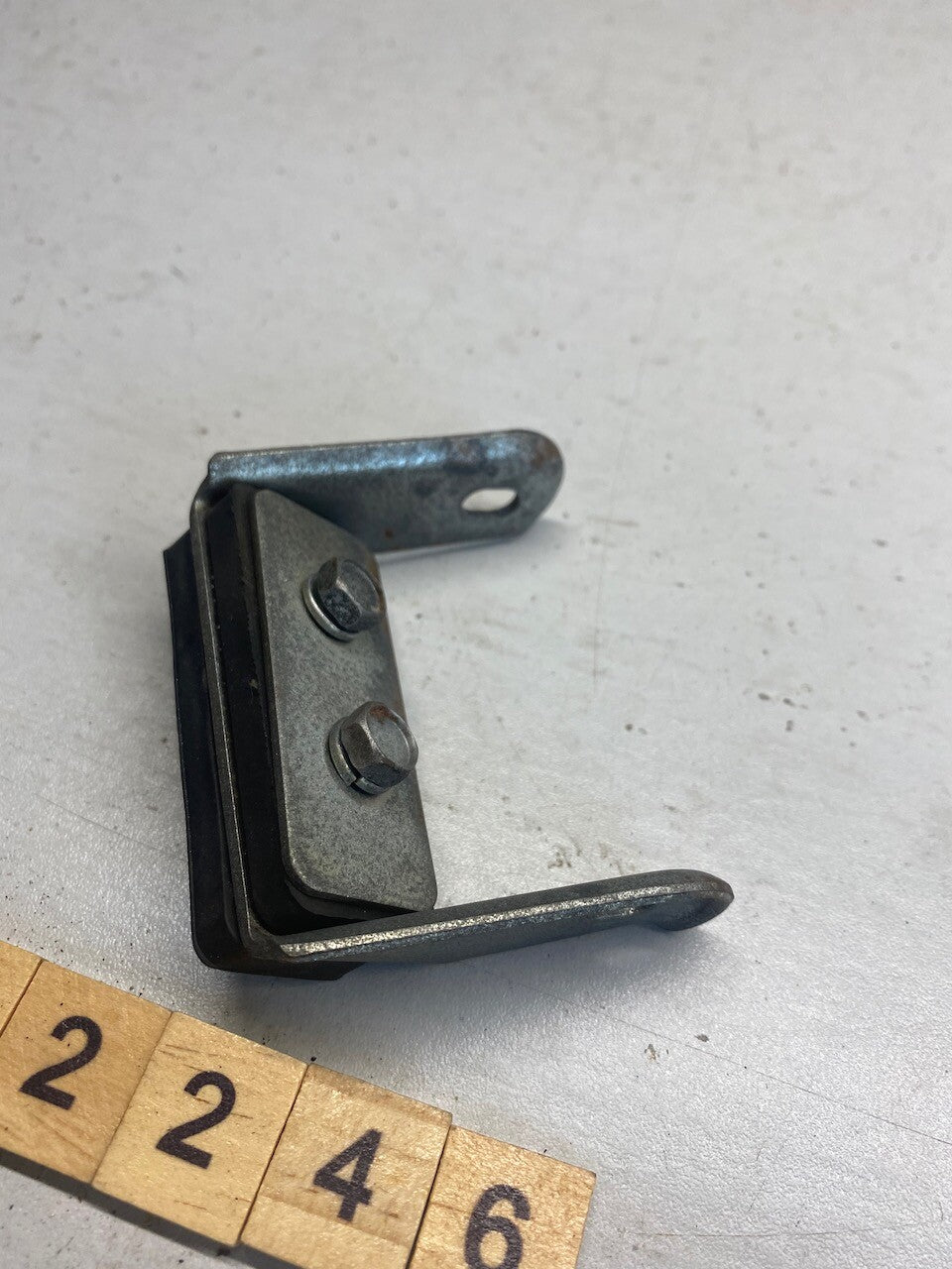 Yamaha FZR1000 FZR400 FJ1200 FZR750 FZR250 Fuel Tank Bracket Assy. 2GH-24191