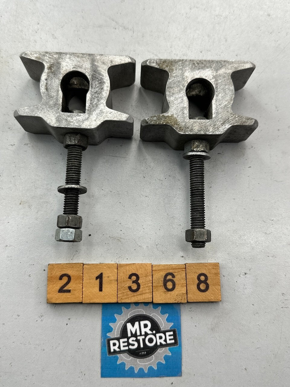 Yamaha TZR250 1986-88 1KT 2MA Pair of Chain Pullers & Bolts 1KT-25388