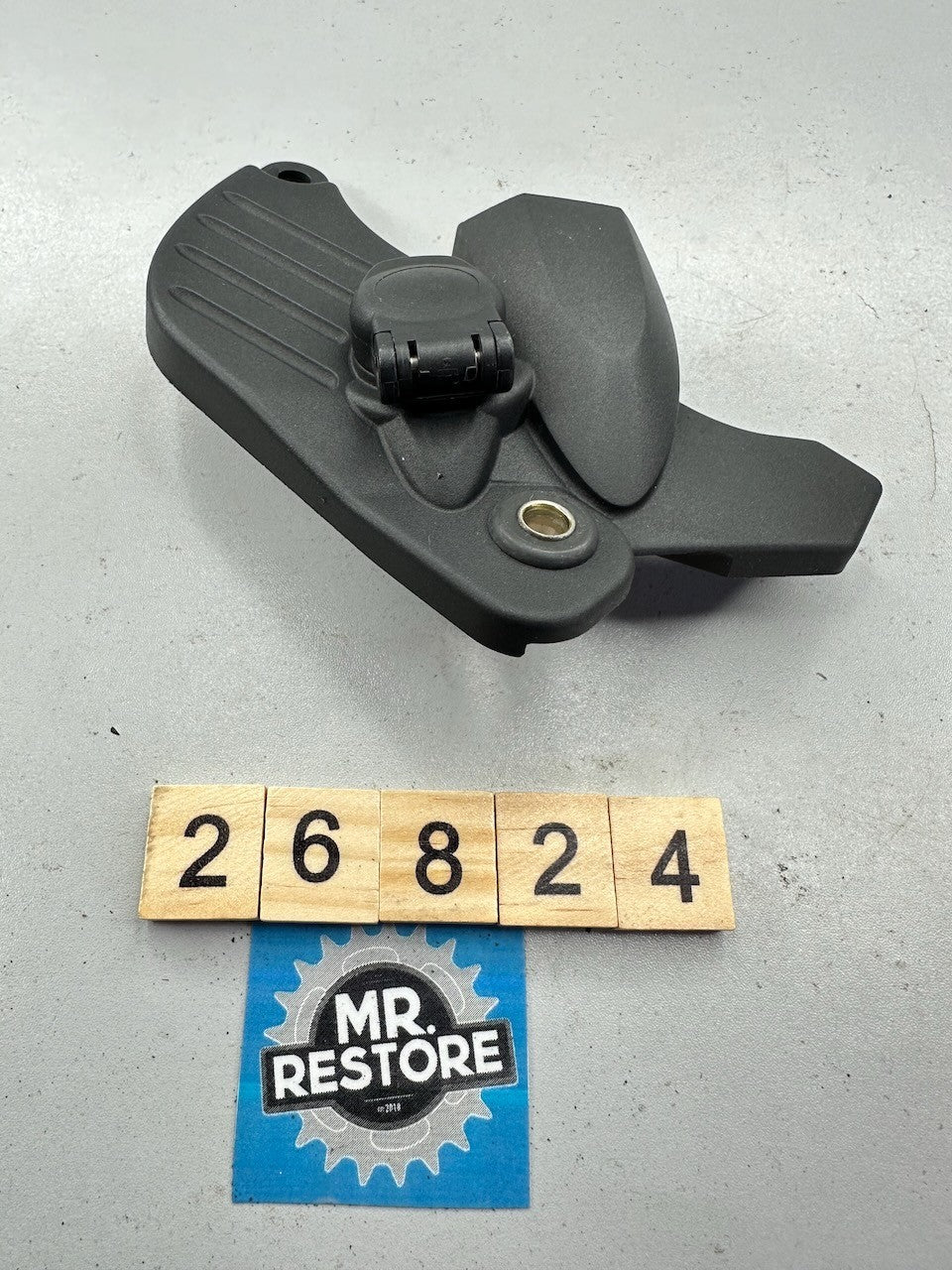 BMW K1200S '03-08' K1300R K1200R K1300S K1200S Plug Socket & Bracket 11147678072