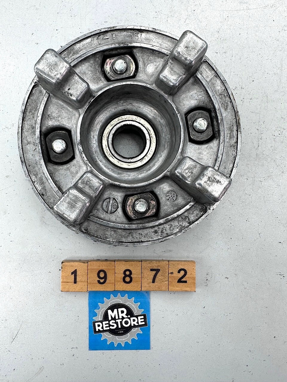 Yamaha V90 T 1982 Sprocket Carrier & Sprocket Bolts