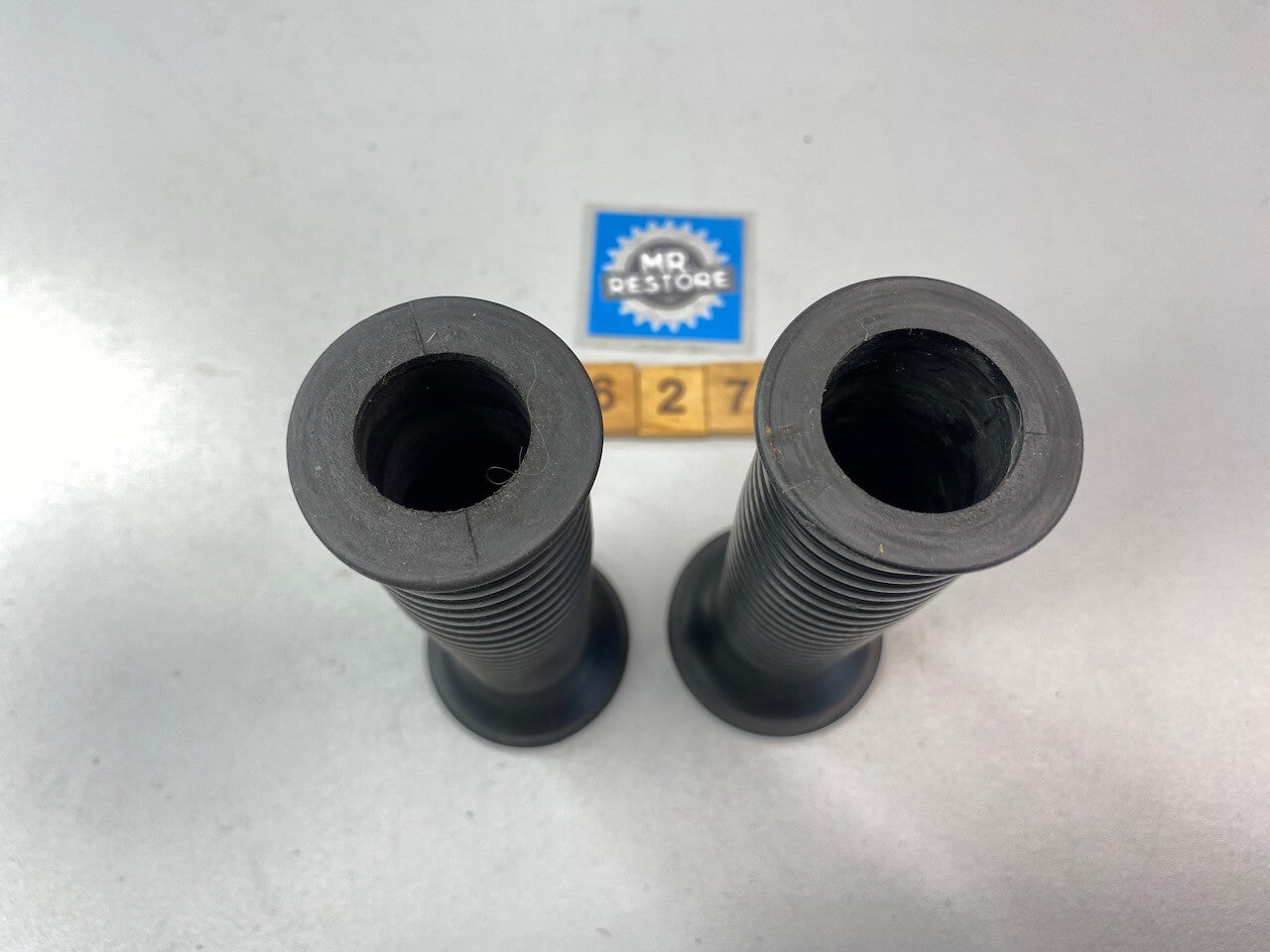 BMW R1100R R1100GS R850R R850GS Handle Grips 32 72 1 458 395  32 72 1 458 396