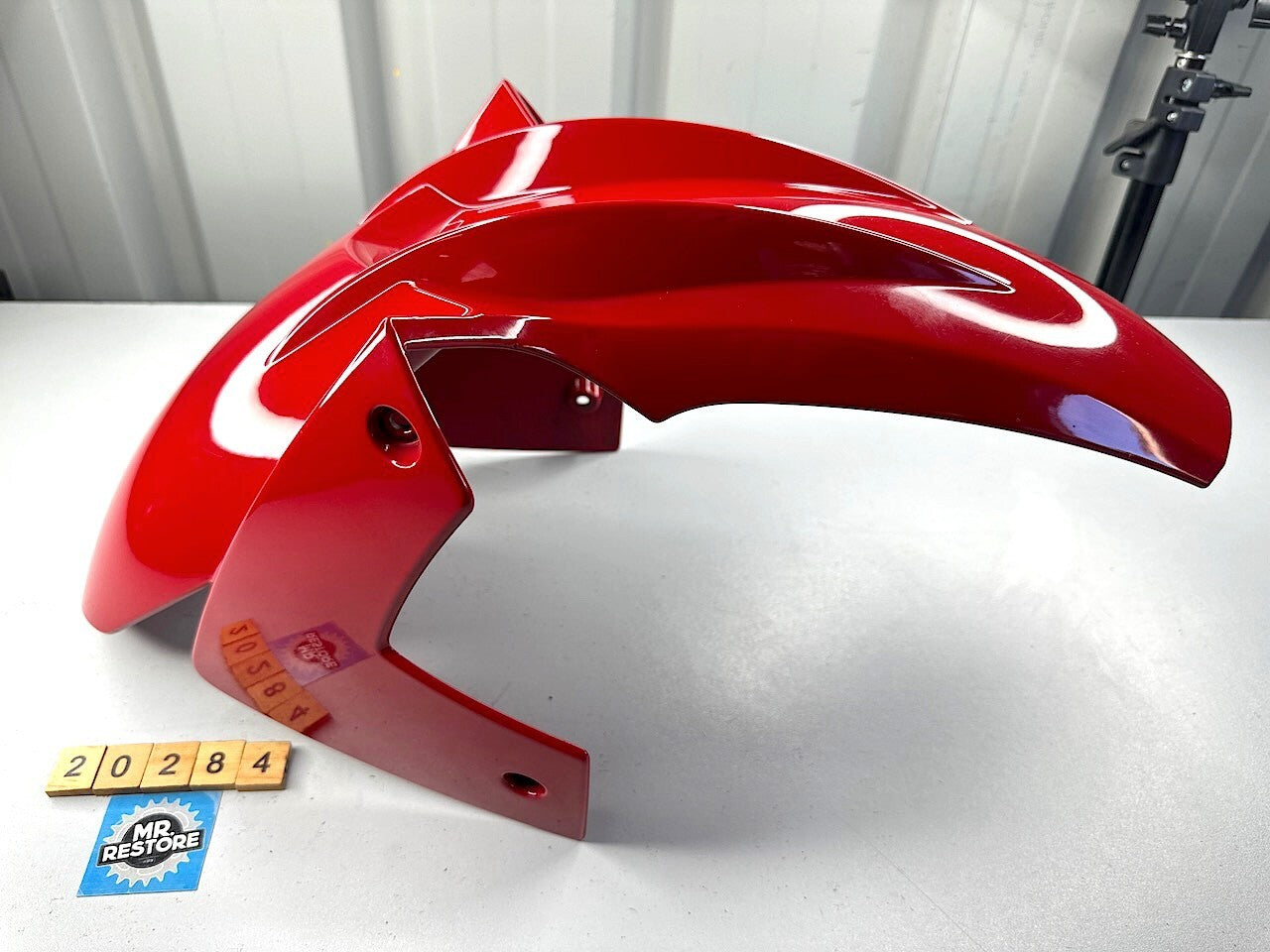BMW F800S Front Fender Mudguard 46617700074  46617678611