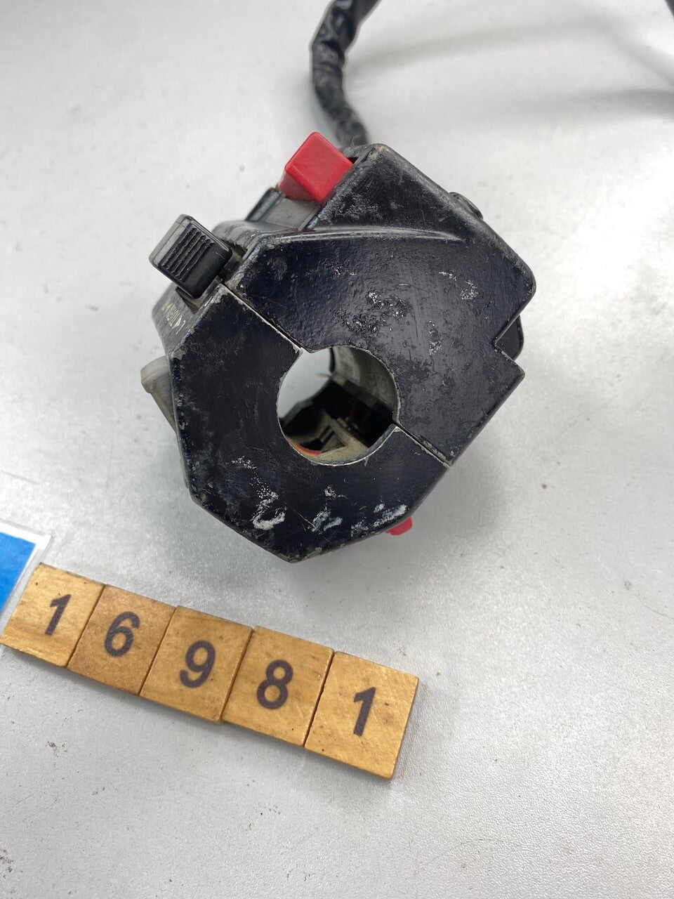 Yamaha TZR250 OEM L/H Handlebar Switch 