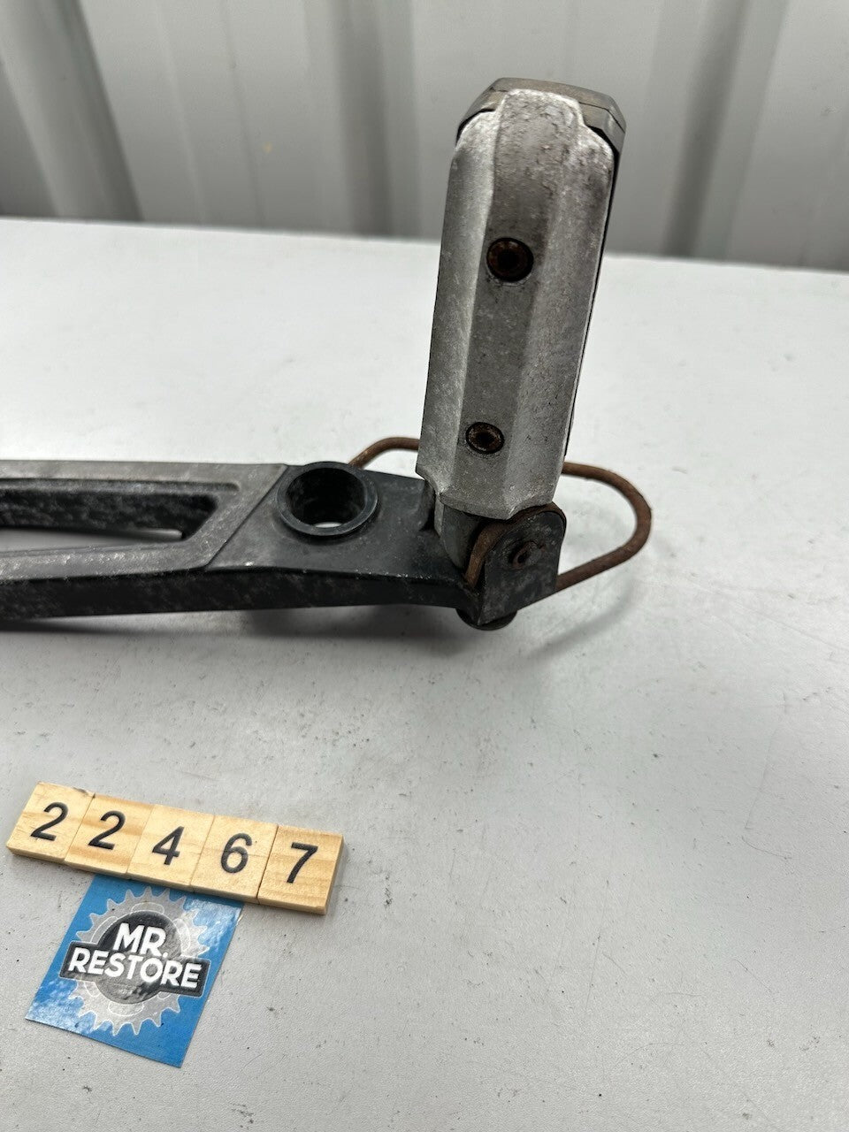 Kawasaki GPZ1000RX ZX1000 1986-88 Left Muffler Stay Foot Rest Bracket