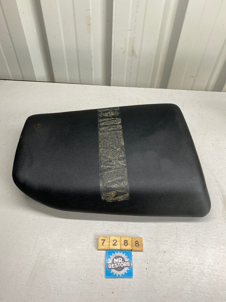 Kawasaki ZX750 ZXR750 Pillion Seat 53001-1628 1991 to 1994