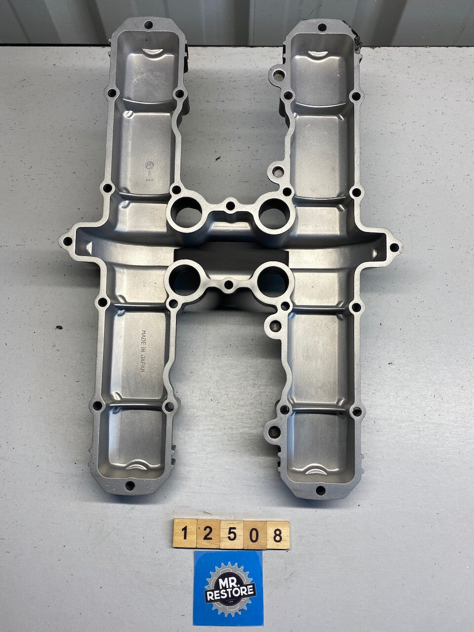 Kawasaki GT750 Rocker Cover - Reconditioned