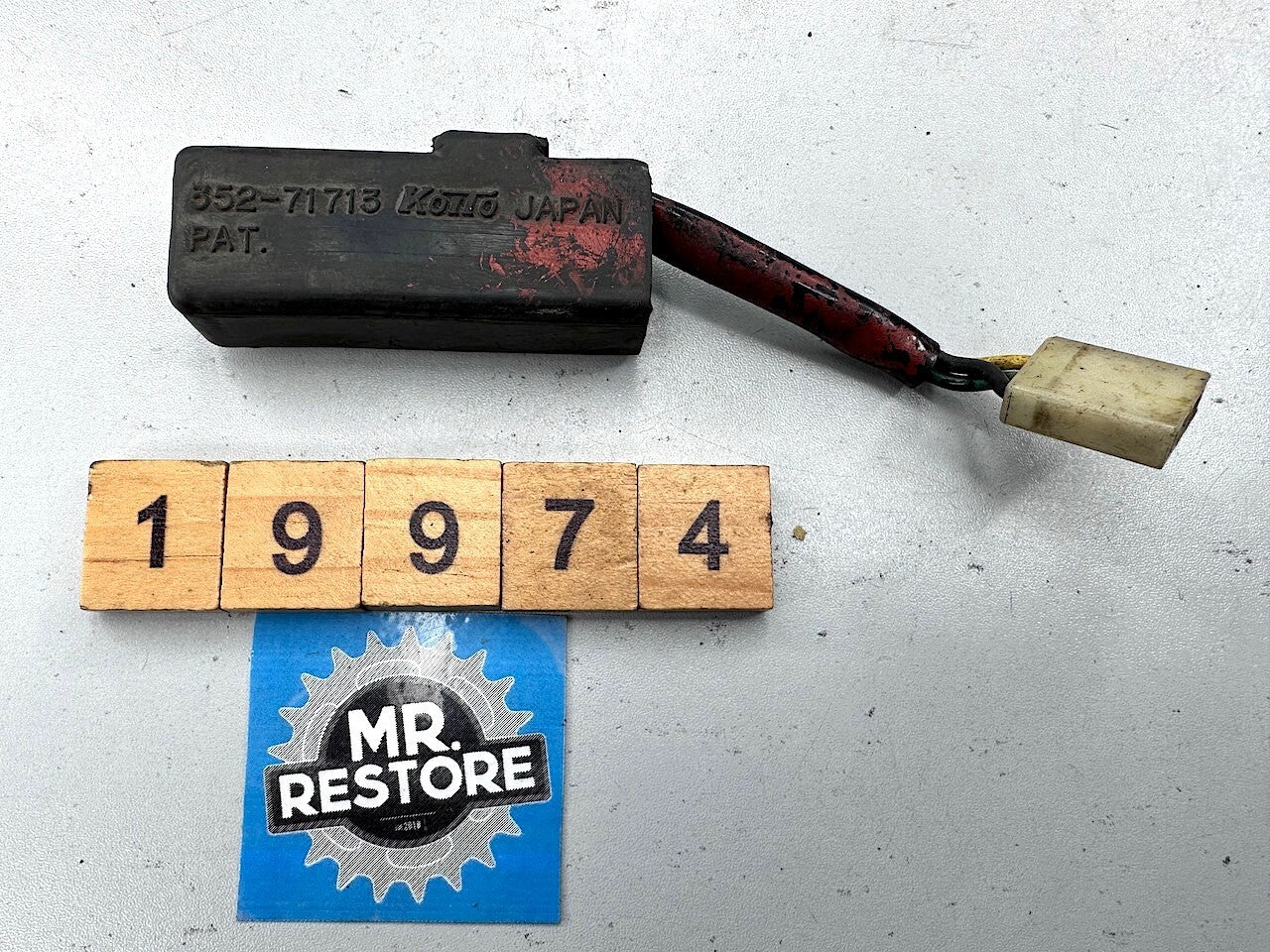 Yamaha RD250 RD350 Taillight Rear Light Relay 352-71713