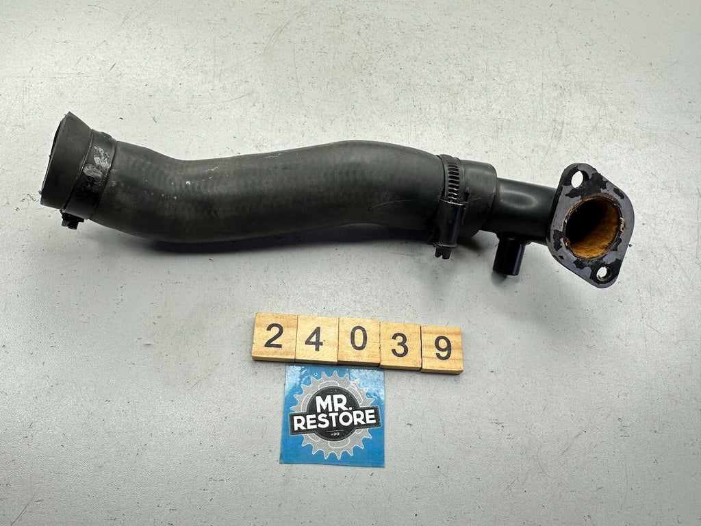 Triumph Daytona Speed Triple T300 Sprint Tiger Trident Trophy - Water Pump Hose