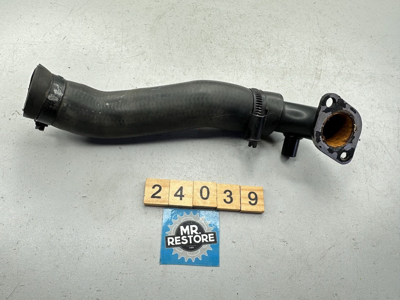 Triumph Daytona Speed Triple T300 Sprint Tiger Trident Trophy - Water Pump Hose