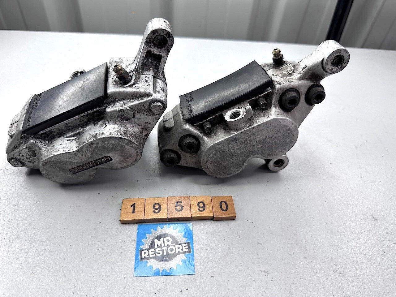 Yamaha FJ1200 "91-93" TDM850 "91-95" Front Brake Callipers 3XW-2580T  3XW-2580U