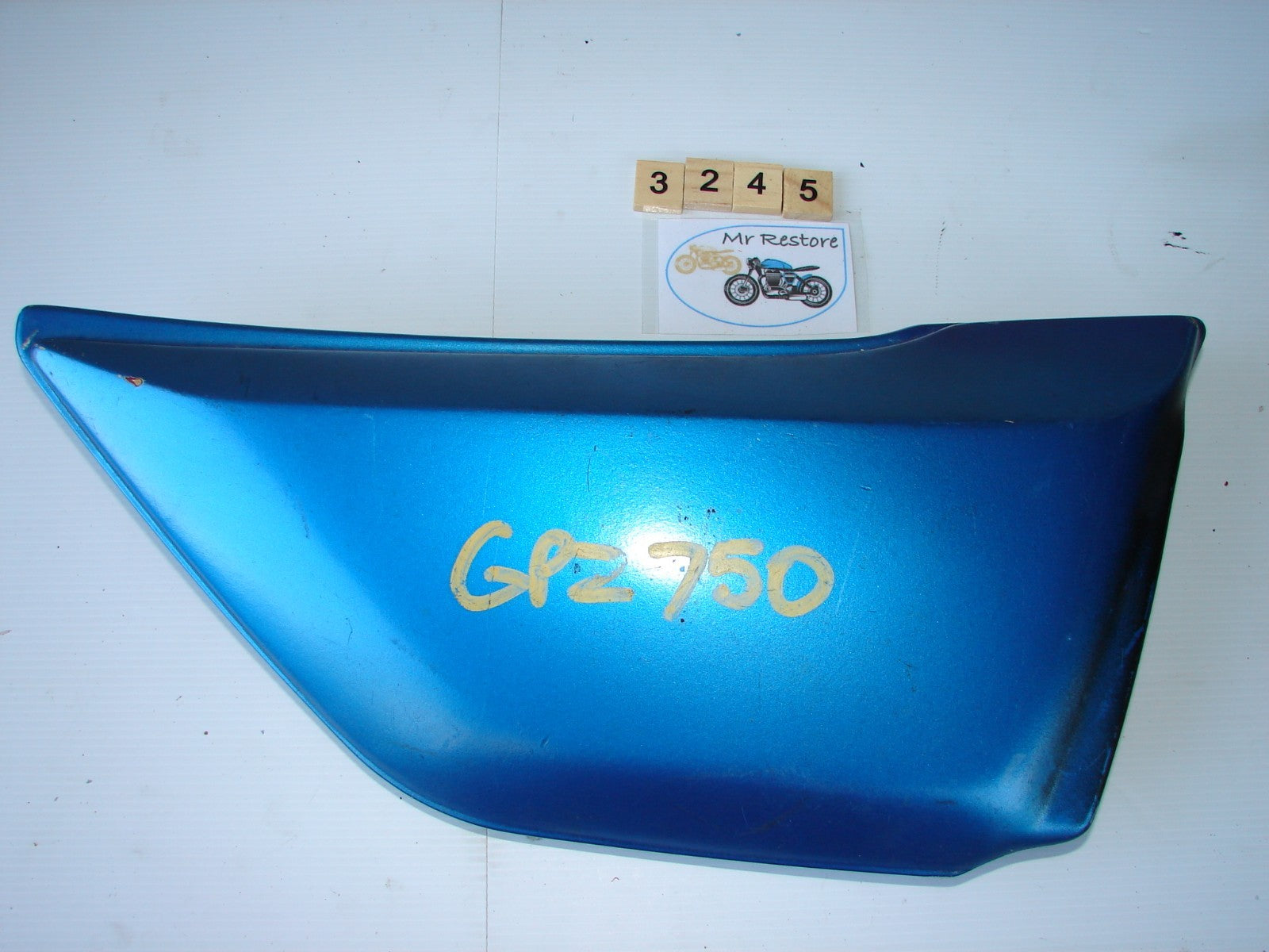 Kawasaki GPZ750 R/H Side Panel 36001-1155 - 2 available