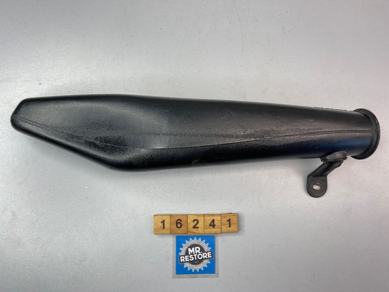BMW R850R 1996 Air Intake Manifold Duct 1 341 415