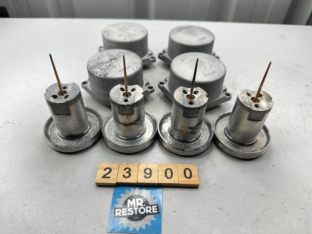 Honda CB900F Boldor Set of Carburettor Vacuum Pistons, Caps & Needles