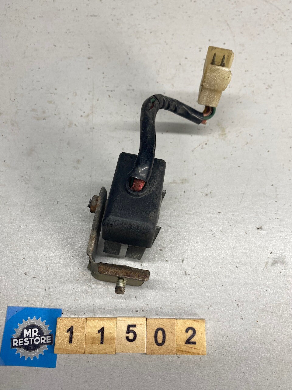 Honda CB200 Regulator Rectifier & Bracket - Original