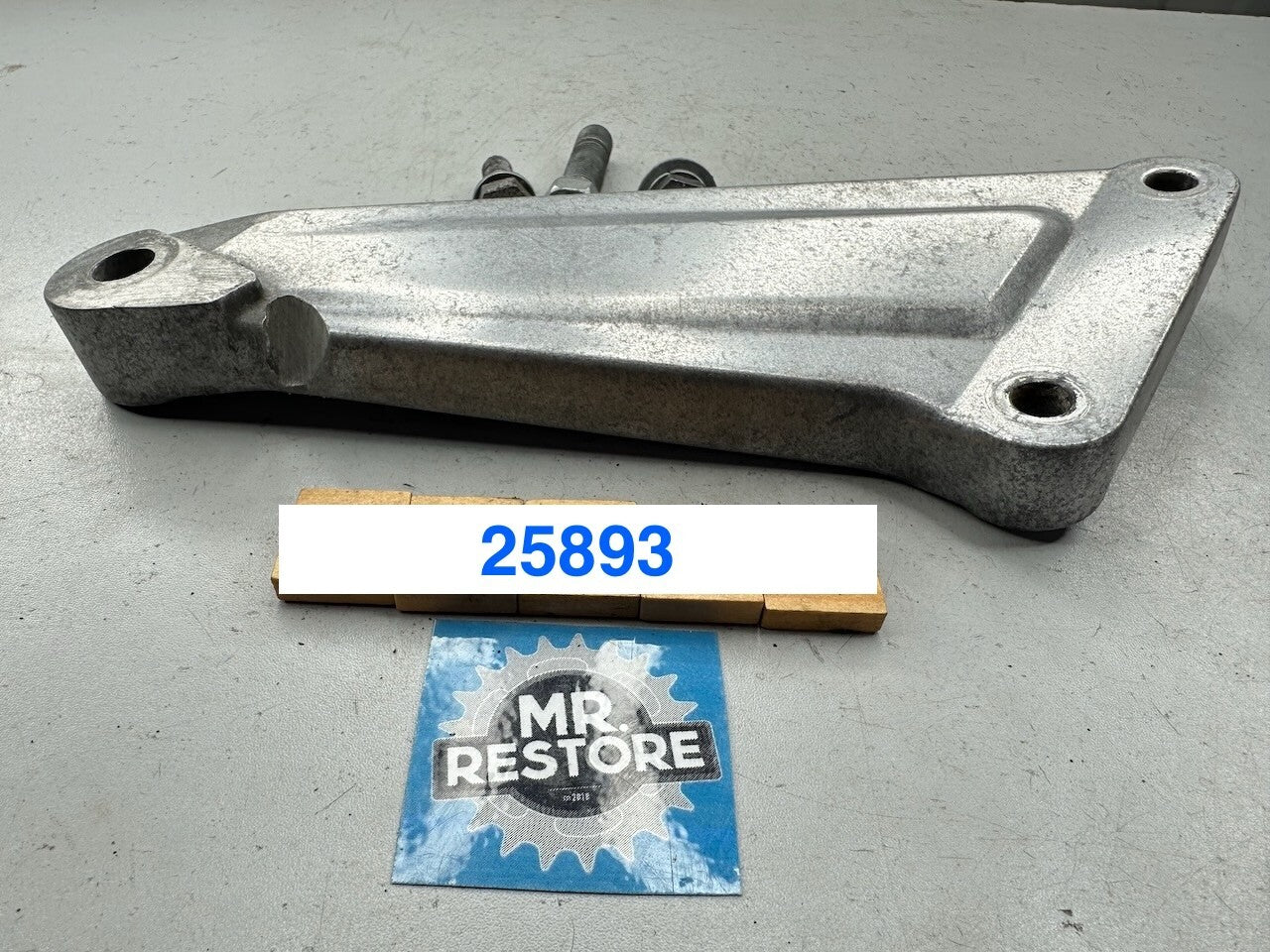Kawasaki Z1300 KZ1300 ZG1300 Left Muffler Stay Foot Rest Peg Bracket & Bolts