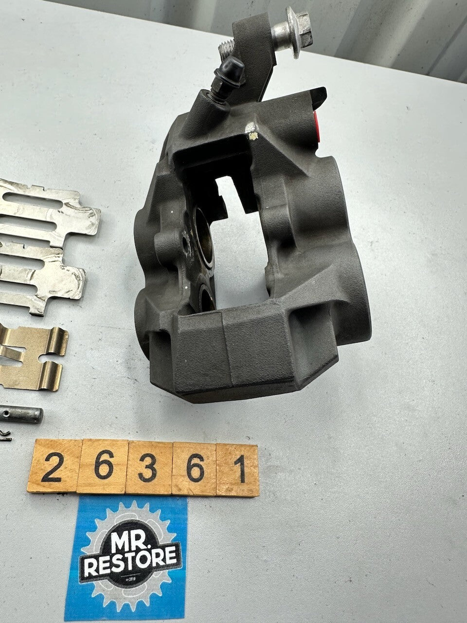 Yamaha XJR1300 05-10 XJR400 Front Right Brake Caliper 5UX-2580U-10  (Tested)