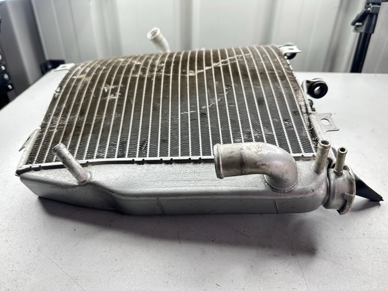 Kawasaki ZXR600 ZX600 ZX6R '98-99' OEM Radiator 39061-1265