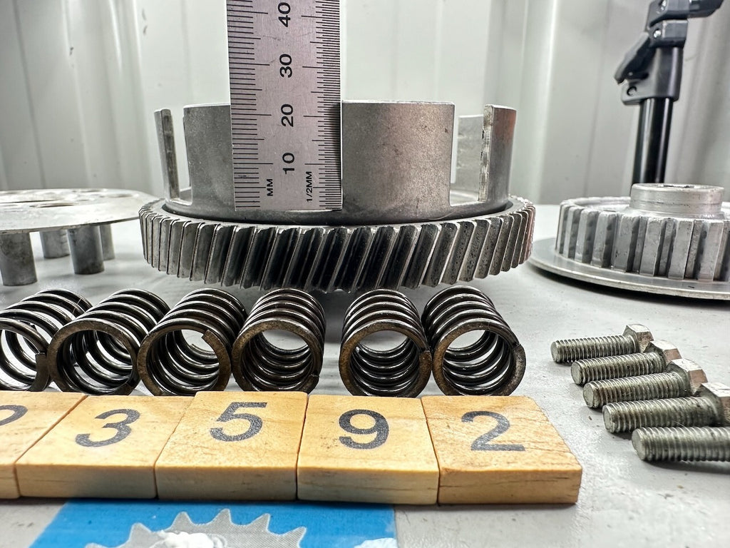 Kawasaki KH100 G7 Clutch Assy. in VGC