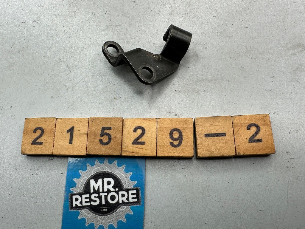 Yamaha TZR250 1KT 2MA TDR250 TDR240 R1-Z Clutch Cable Holder 1KT-15441