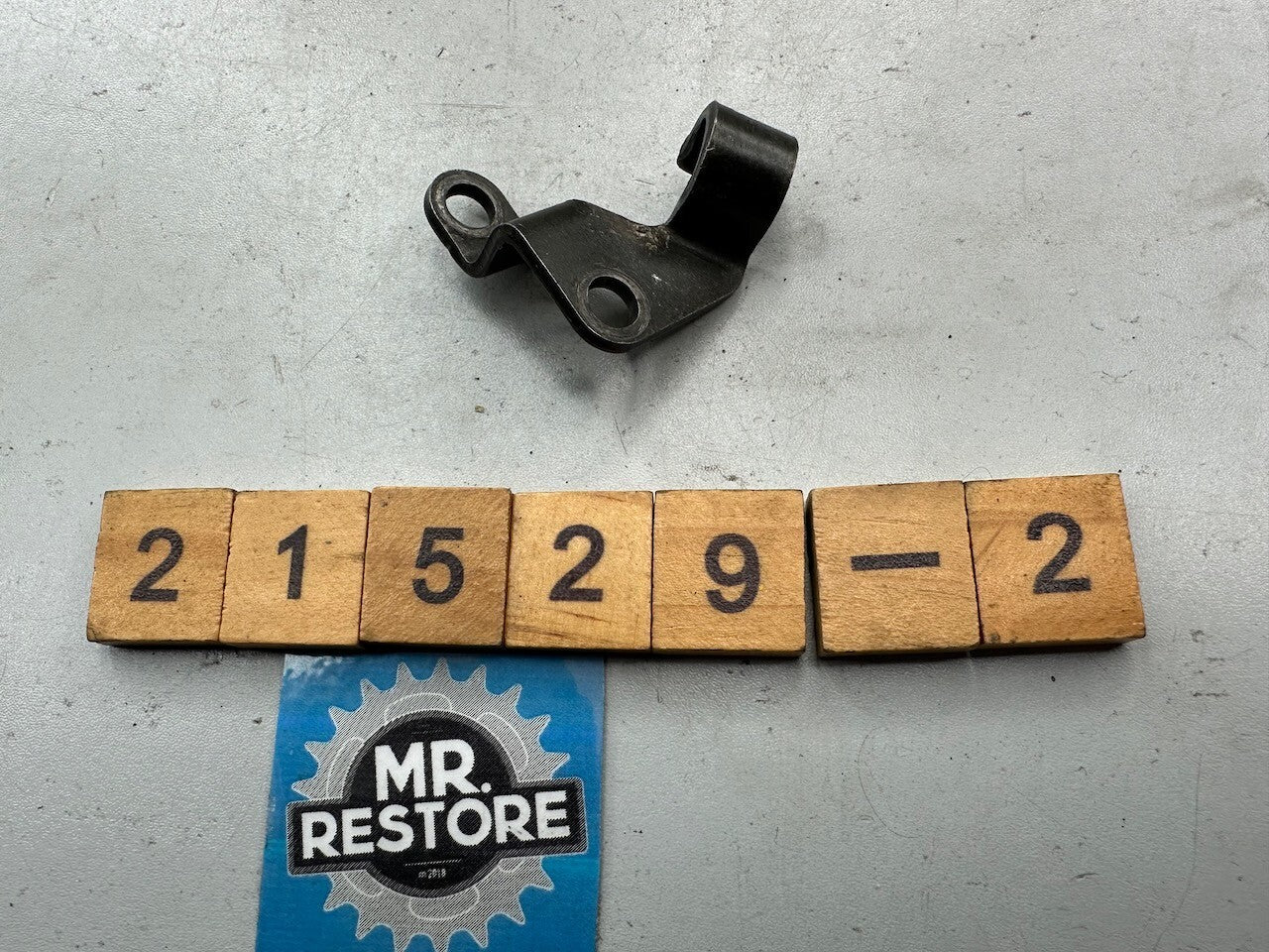 Yamaha TZR250 1KT 2MA TDR250 TDR240 R1-Z Clutch Cable Holder 1KT-15441