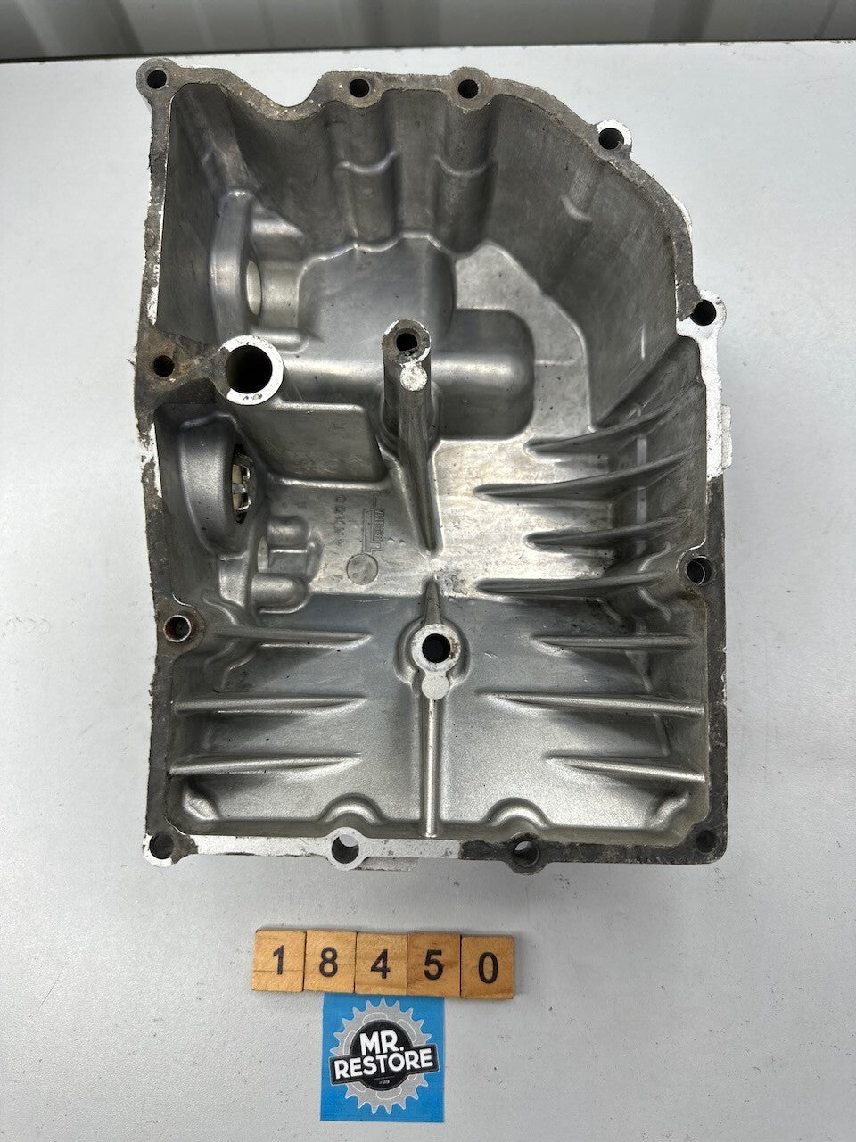 Yamaha TRX850 TDM850 Oil Pump Sump Cover 4UN-15426
