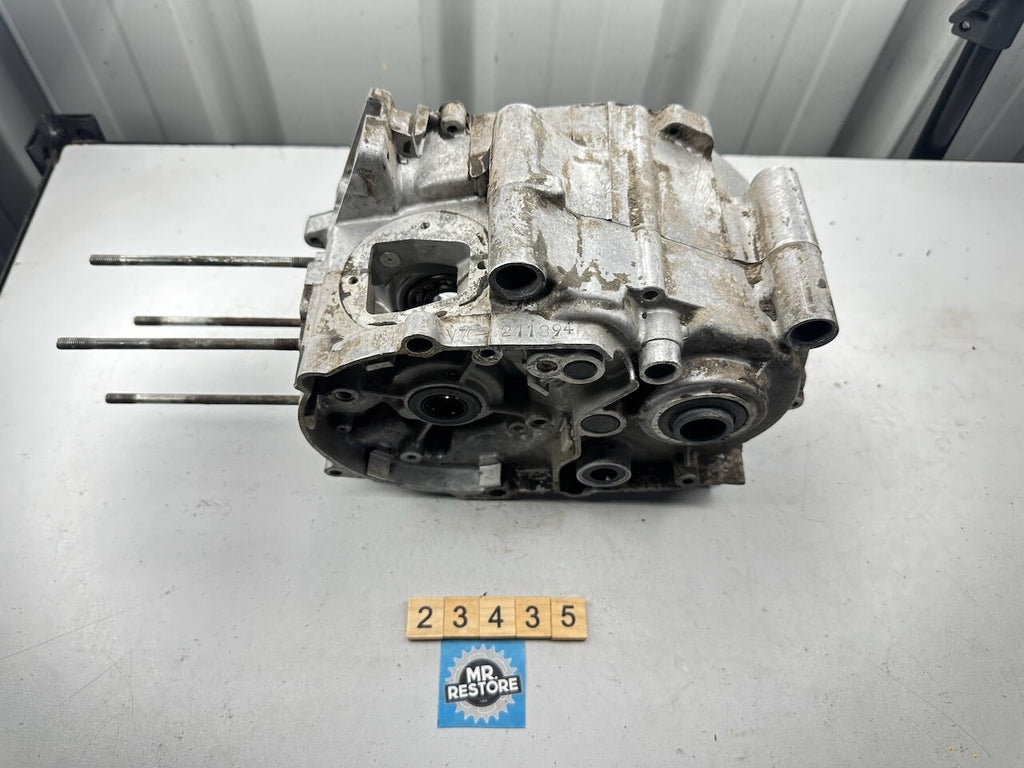 Yamaha V70 U7E Crankcases 298-15111-01  298-15121-01