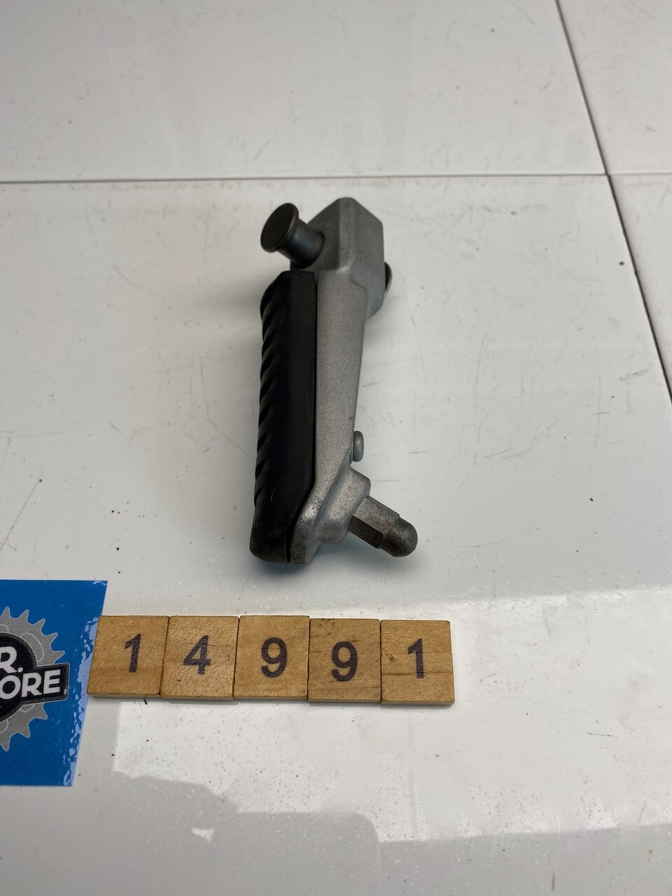 Kawasaki ZR750 ZR1000 ZX600 ZR250 etc. Front R/H Step Foot Rest 34028-1429