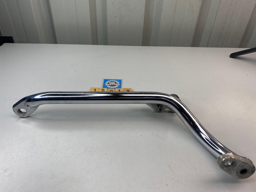 Yamaha XV1100 R/H Footrest Bar & Bolts VGC - 3CF-27472