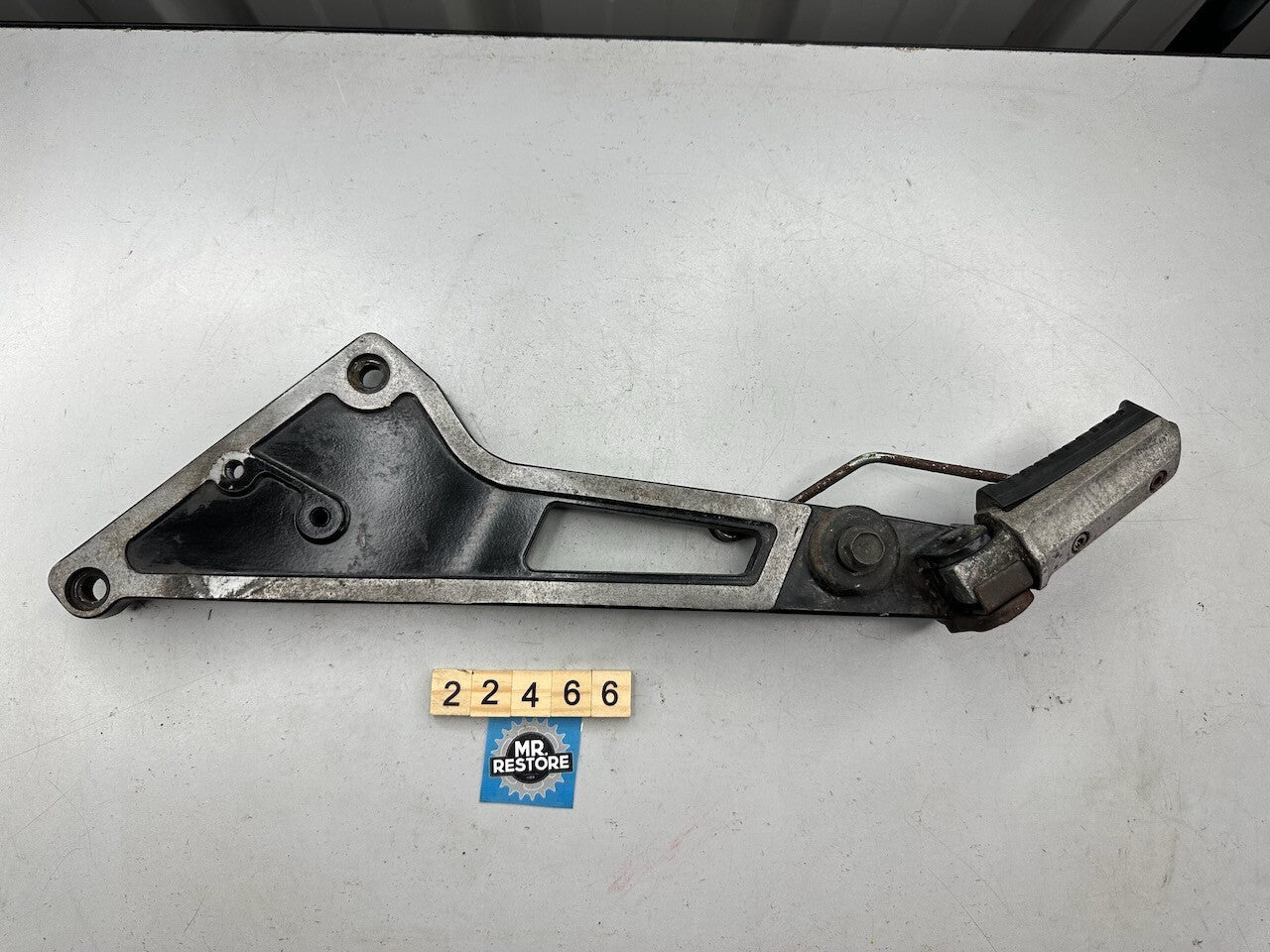 Kawasaki GPZ1000RX ZX1000 1986-88 Left Muffler Stay Foot Rest Bracket