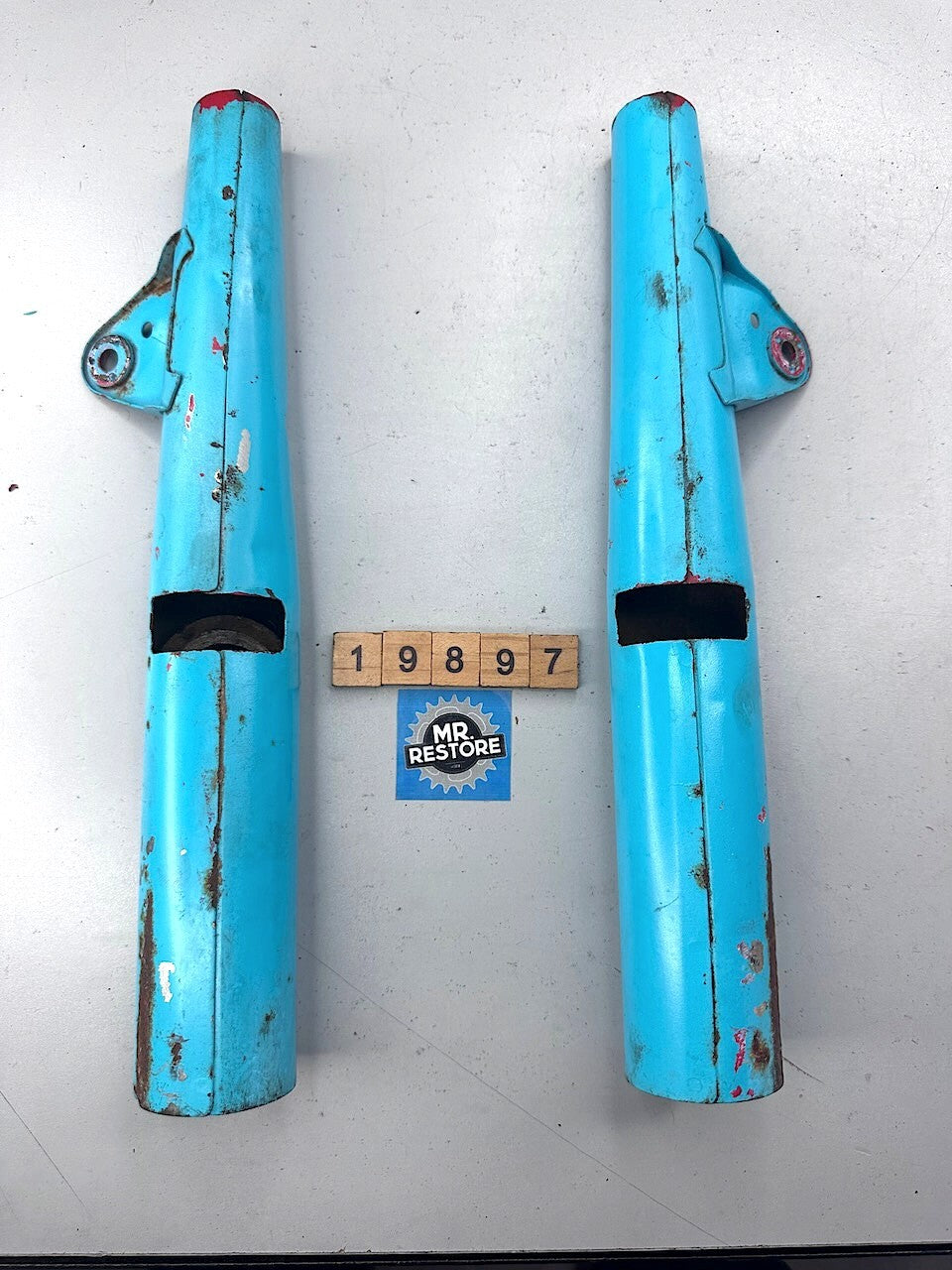 Yamaha V90 T 1982 Pair of Fork Covers