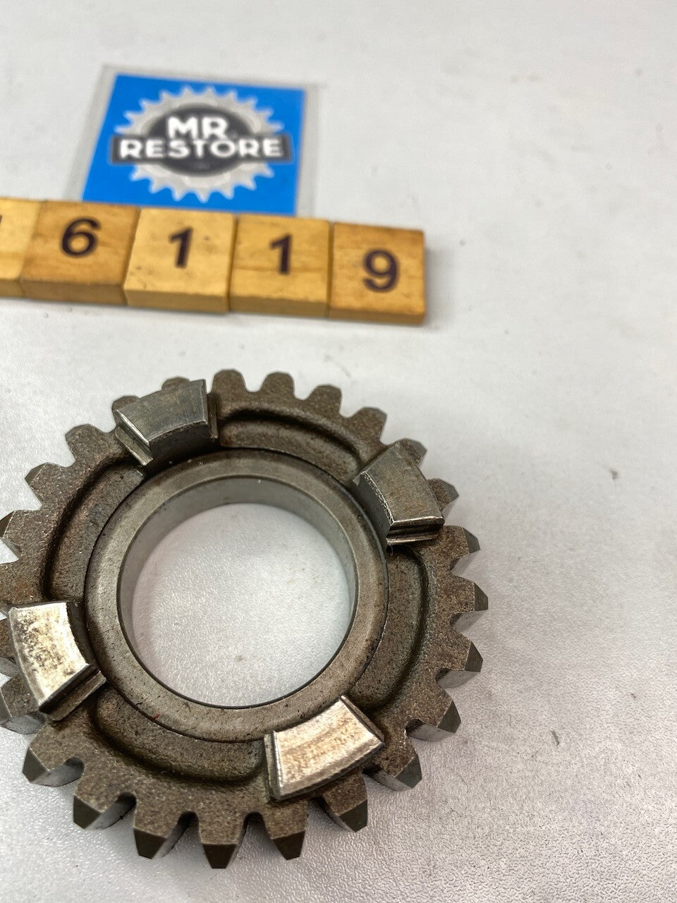 Suzuki GSXR1100 1986-88 3rd Driven Gear With Bush 24331-06B01